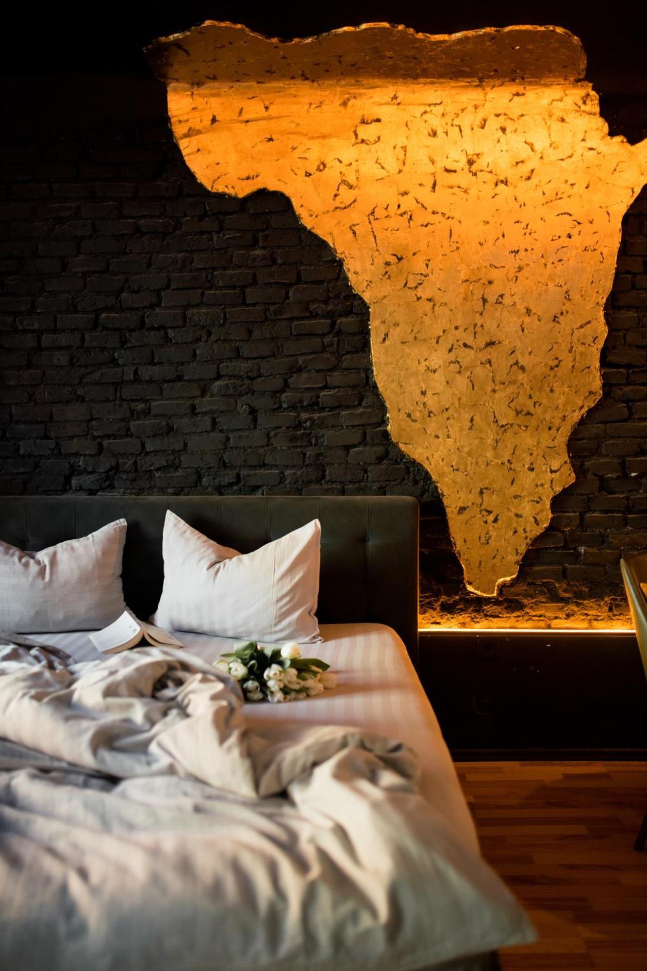 World Studio Africa Sibiu Buitenkant foto