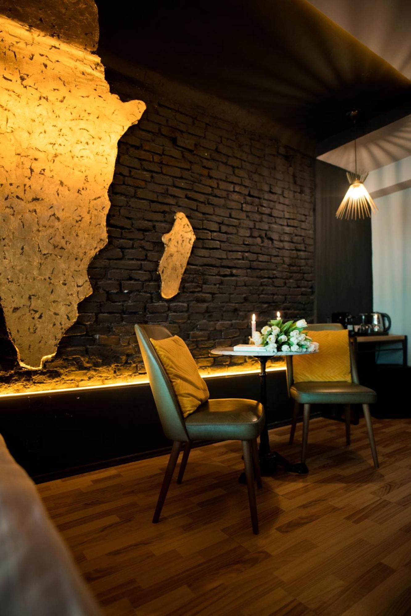 World Studio Africa Sibiu Buitenkant foto